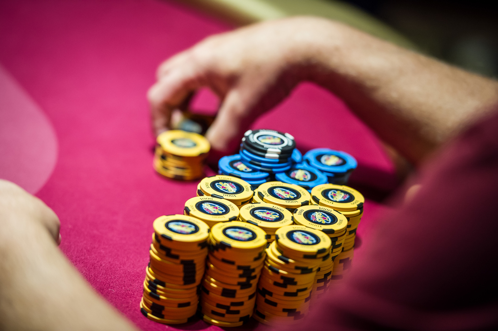 Turnajový poker v kasíne Rebuy Stars je späť. Štartujeme 10-tisíckou s parádnym bonusom